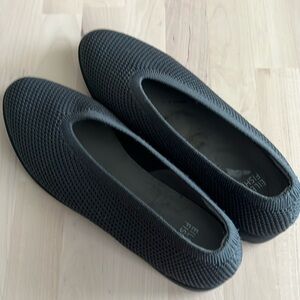 Eileen Fisher mesh ballet flats size 8